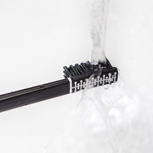 Product_brush-black-water